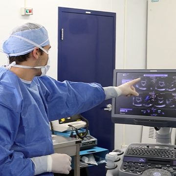 Dr_Pointing_To_Screen-360x360